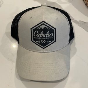 Cabela’s trucker hat